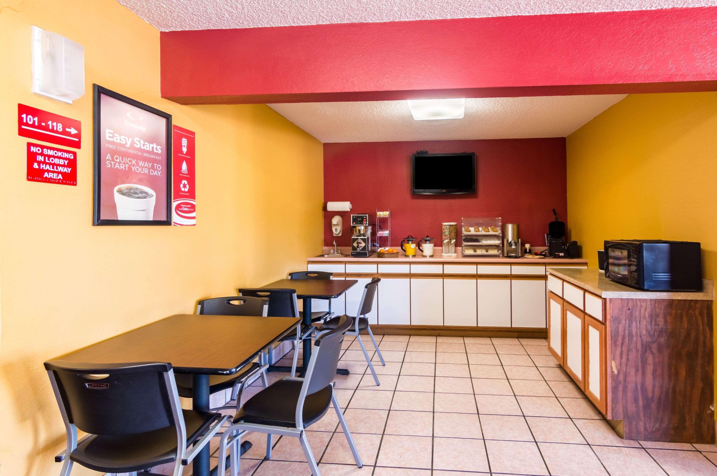 Econo Lodge Dumas Esterno foto