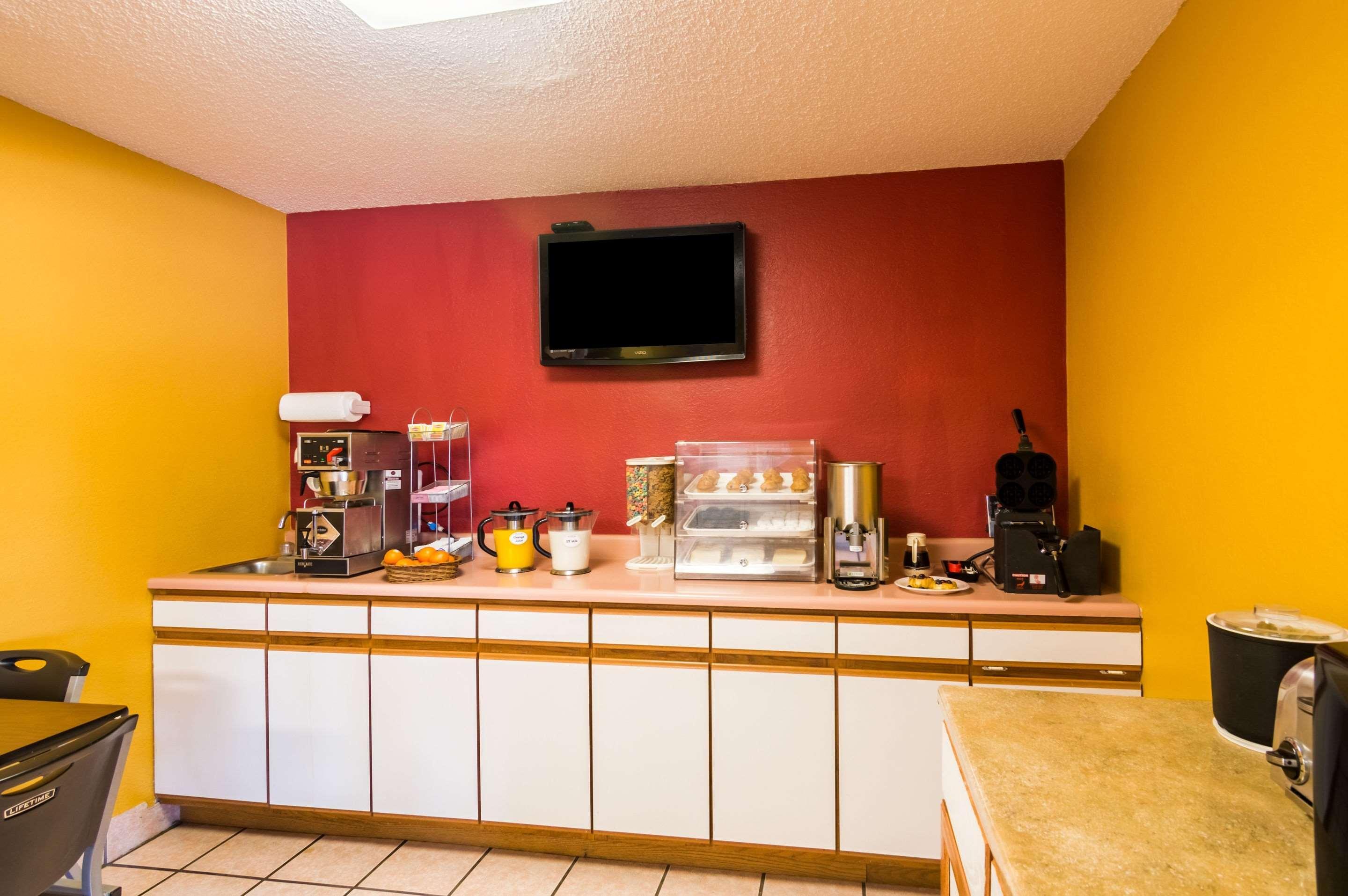 Econo Lodge Dumas Esterno foto