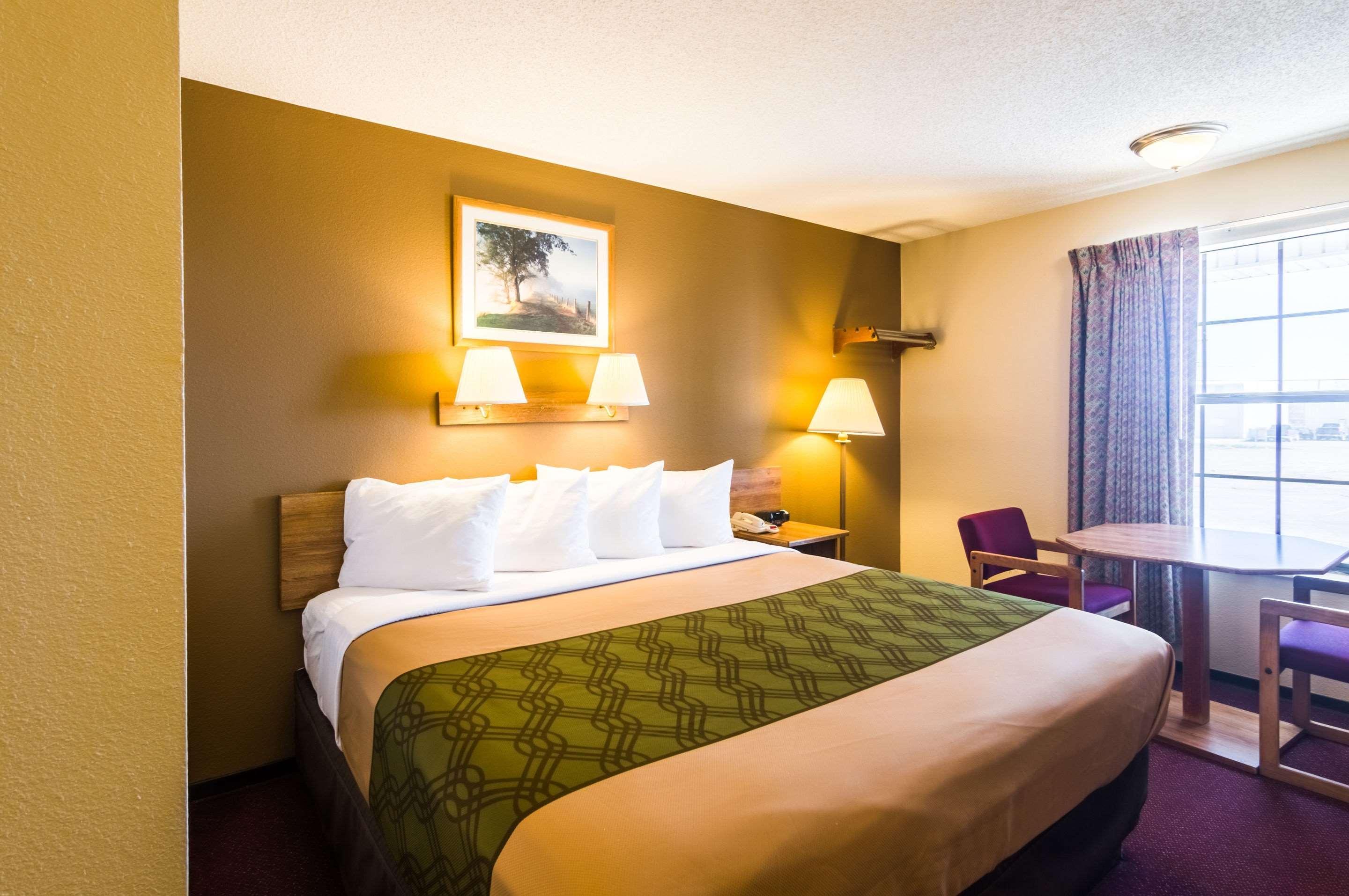 Econo Lodge Dumas Esterno foto